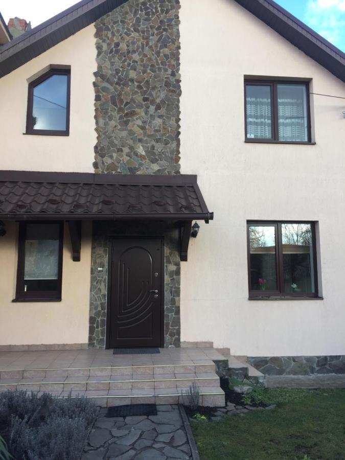 Apartments In A Private House Ivano-Frankivsk Ngoại thất bức ảnh